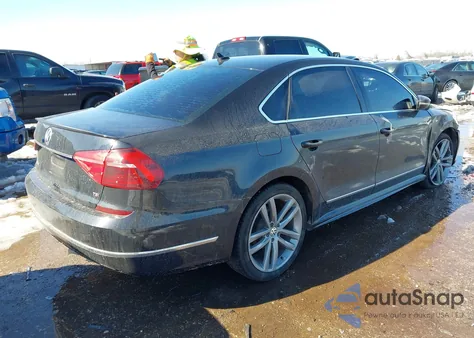 2017 Volkswagen Passat 1.8T R-Line из США, поврежденный, VIN 1VWDT7A33HC055267